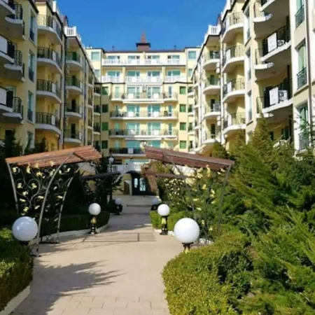 Coastal With Sea View In Elenite, 40m² + Pool * Елените