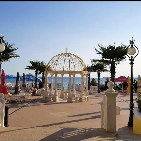 Апартаменты Coastal With Sea View In Elenite, 40m² + Pool