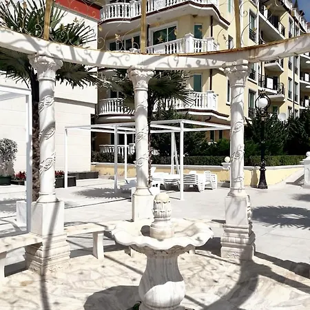 Coastal With Sea View In Elenite, 40m² + Pool Апартаменты