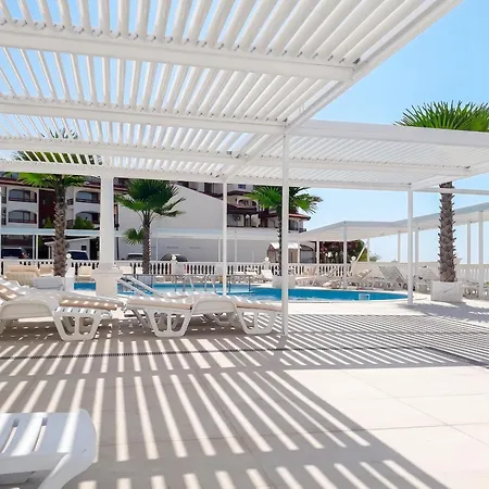 דירה Coastal With Sea View In Elenite, 40m² + Pool *