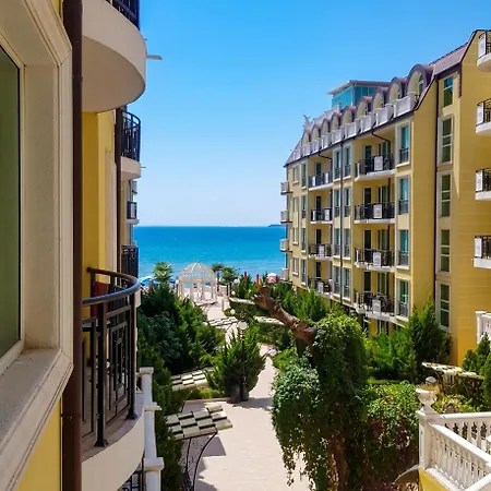 דירה Coastal With Sea View In Elenite, 40m² + Pool אלניטה