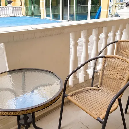 דירה Coastal With Sea View In Elenite, 40m² + Pool אלניטה