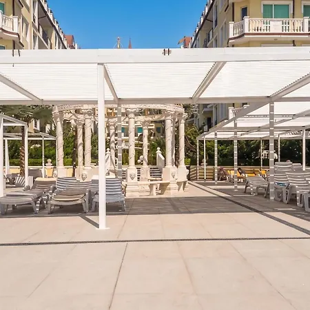 דירה Coastal With Sea View In Elenite, 40m² + Pool אלניטה