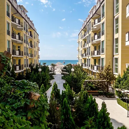 Coastal With Sea View In Elenite, 40m² + Pool דירה *