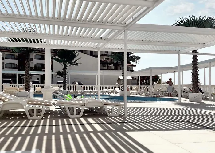 Coastal With Sea View In Elenite, 40m² + Pool Elenite